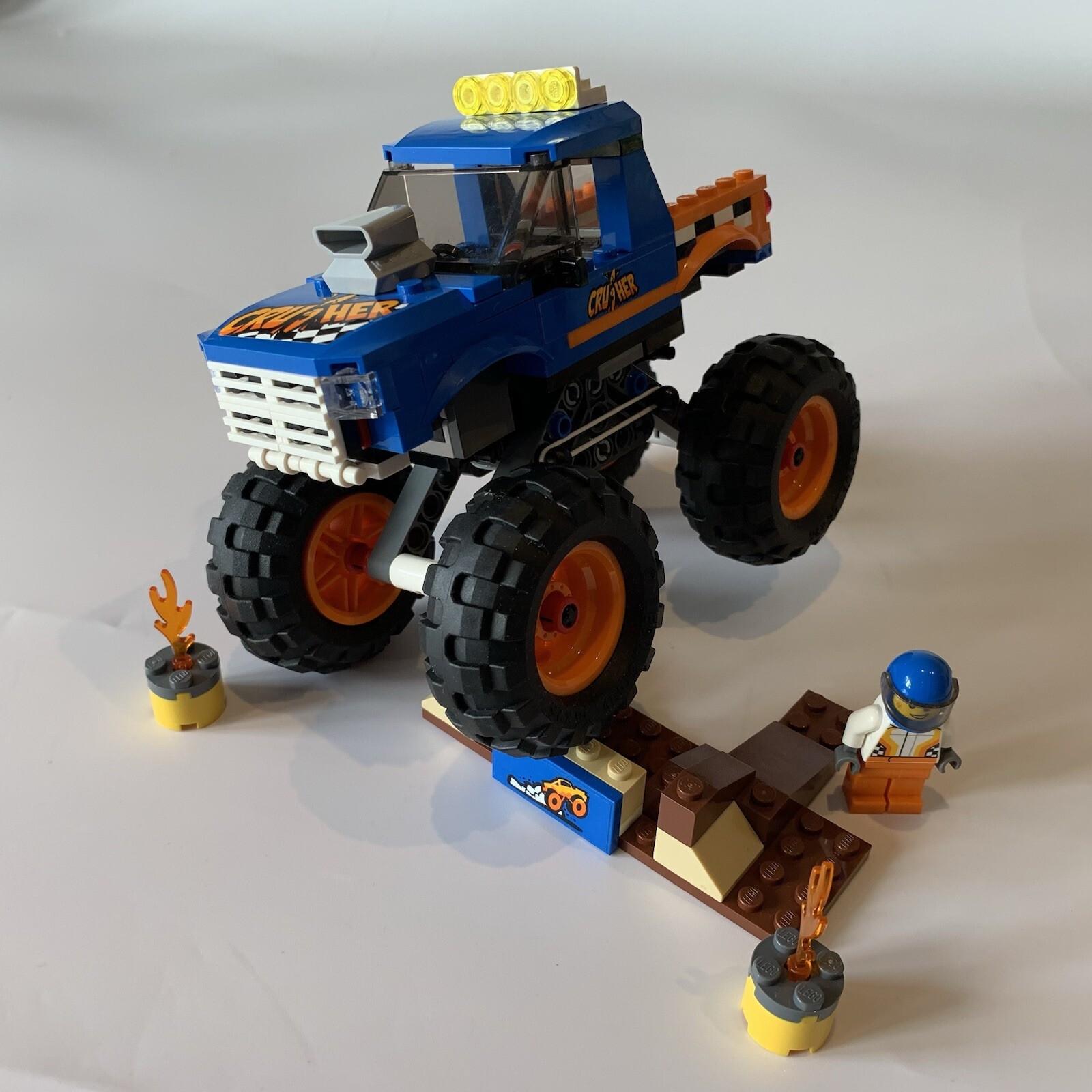 LEGO City 60180 Monster Truck Retired 100% Complete Mini Figures Instructions