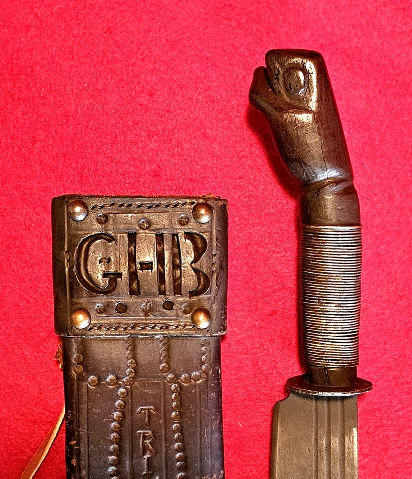 Cuchillo masivo de la Segunda Guerra Mundial / Machette con funda pesada Foto 2 de 4