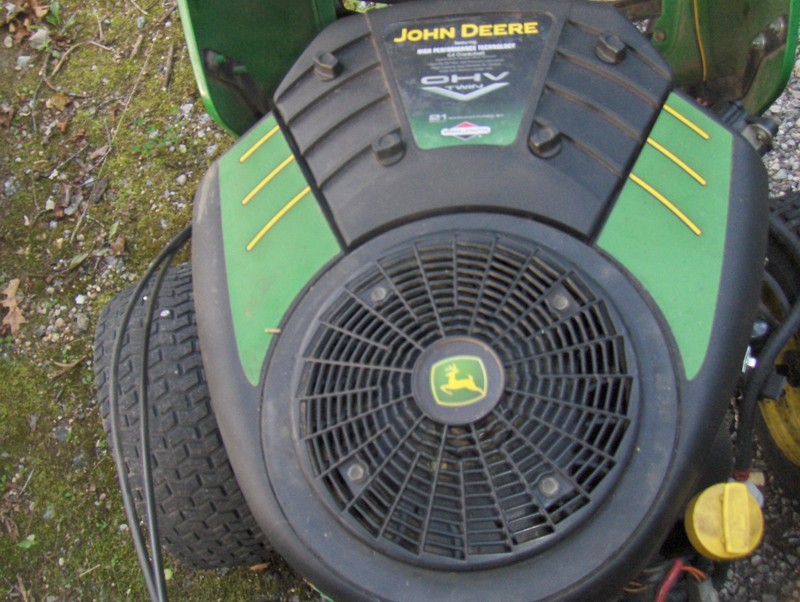 JOHN DEERE LA130 LAWN TRACTOR BRIGGS AND STRATTON 21HP ENGINE