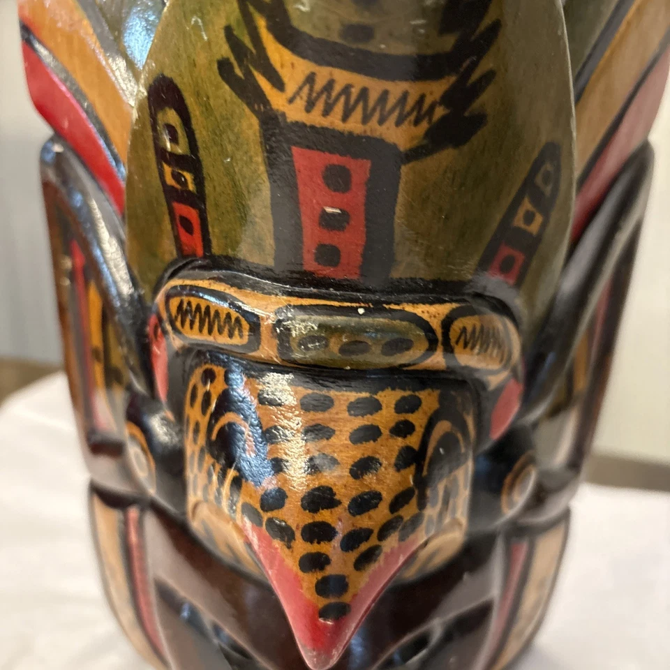 Máscara de águila guerrera tallada a mano madera decoración de pared 10" de alto Foto 3 de 4