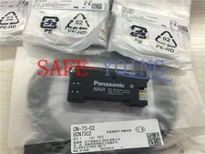 1PCS NEW Panasonic SUNX fiber amplifier FX-301 + CN-73-C2