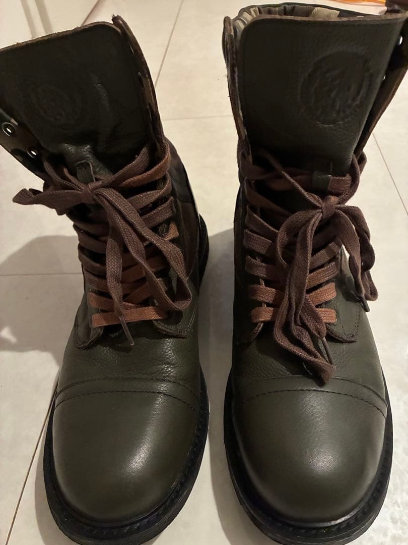 Diesel Men 8.5US Military Olive Green Boots Almost unused  display picture 1