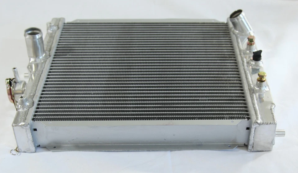 Radiador de rendimiento + ventilador de refrigeración de radiador de carreras de 14" para 92-00 Honda Civic MT Foto 3 de 4