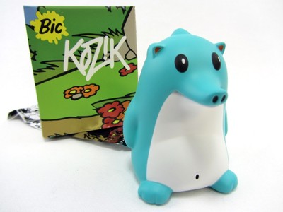 3/" vinyl figure TURQUOISE w//white belly Heathrow The Hedgehog by KOZIK