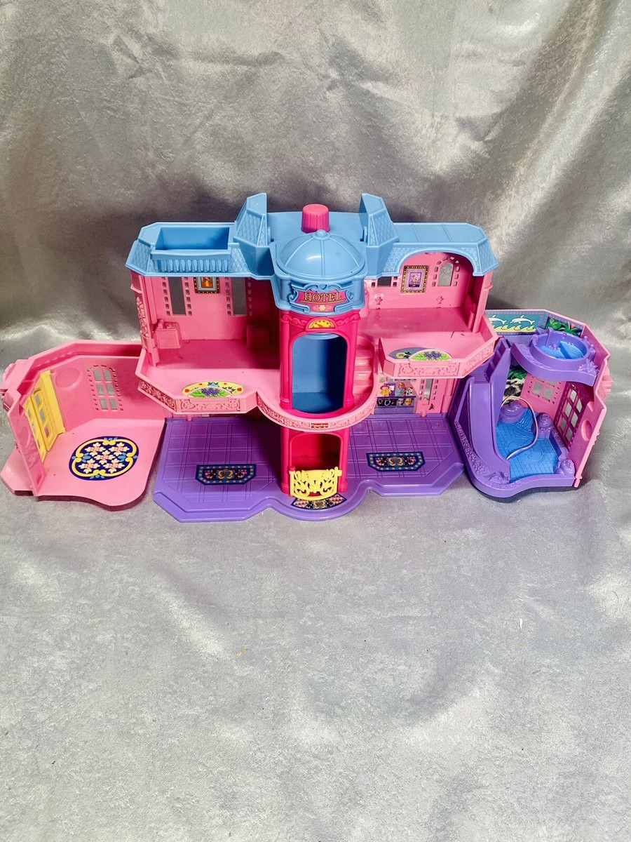 Vintage 2001 Fisher Price Sweet Streets Hotel Cafe Working