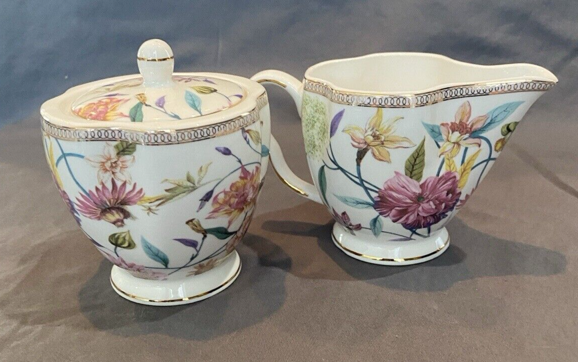 Grace Teaware set of 2 cream & sugar Floral and Bird Scallop fine porcelain
