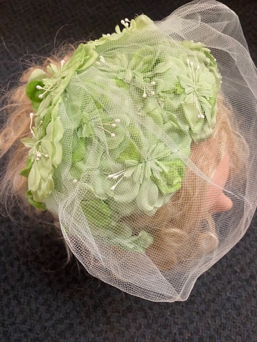 Cappello fascia vintage anni 50 verde chiaro floreale con velo Union Made - Foto 3 di 6