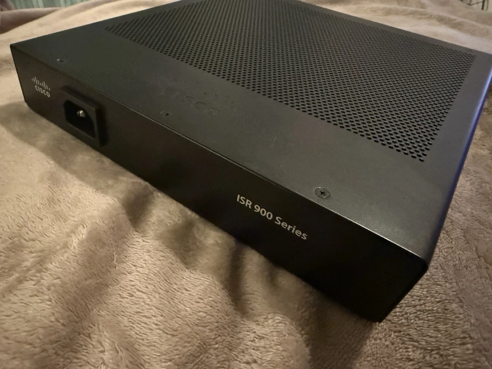 CISCO C921-4PLTEGB ISR 900 Router 4G LTE (NO USA) - Photo 2/2