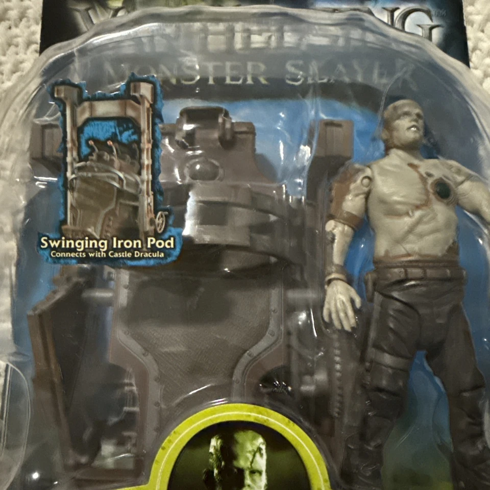 JAKKS VAN HELSING Frankenstein’s Monster with Iron Pad Playset Collectible - Image 3 of 4