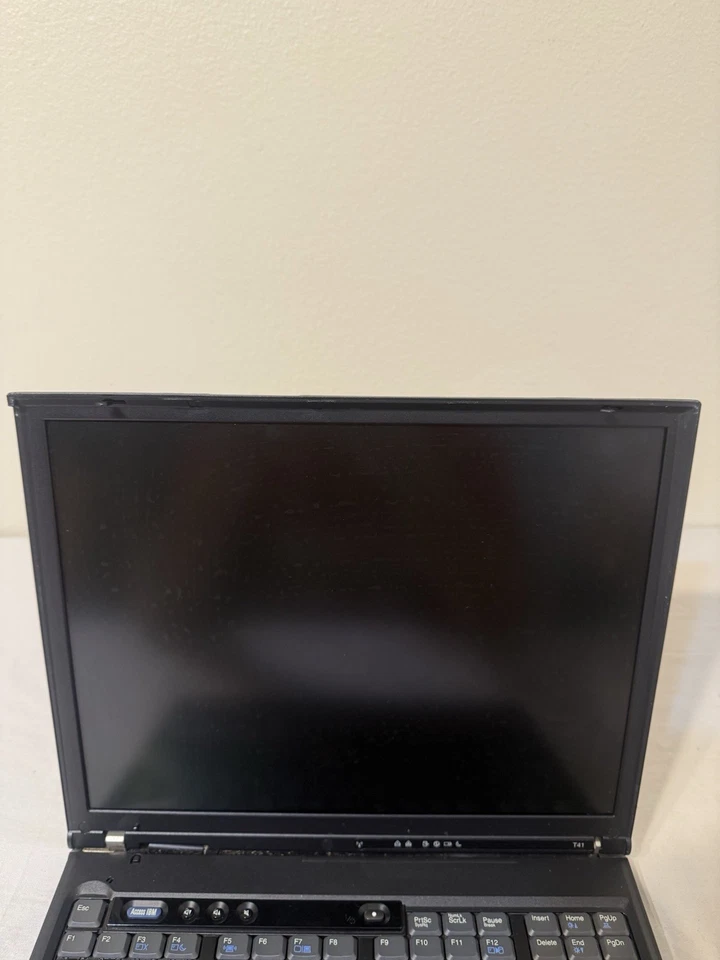 IBM ThinkPad T41 Laptop 14" – Untested / No Charger / For Parts or Repair - Image 2 of 4