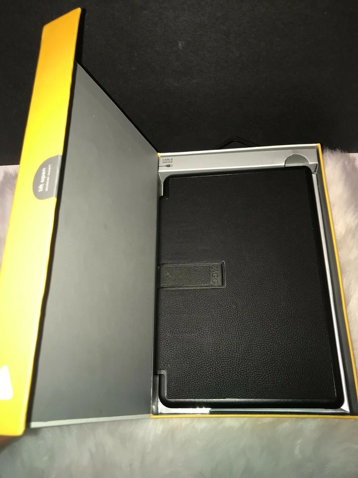 Zagg keyboard auto-fit 7in Sam and google tablets * - Image 3 of 3