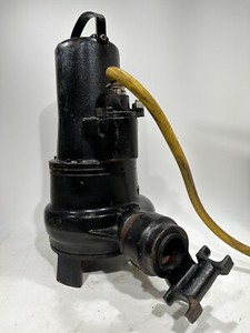 HOMA SUBMERSIBLE PUMP Amps 6.9 VOLTS 208 HZ 60 RPM 1750 PH 3 GERMANY