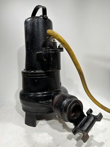 HOMA SUBMERSIBLE PUMP  Amps 6.9  VOLTS 208 HZ 60 RPM 1750 PH 3 GERMANY