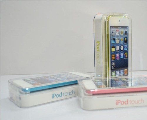 ✔️Apple iPod Touch 5th Generation 16GB/32GB/64GB All Colors - Sealed & Unused✔️ - Picture 3 of 40