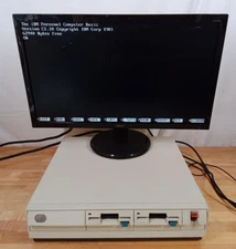 Vintage IBM Personal System/2 Model 30 Desktop Computer 8530-002 Basic 1.1