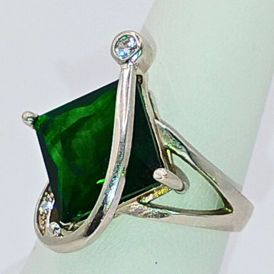 Anillo enchapado en plata esmeralda diamante creado en laboratorio talla 7,25 de colección para mujer Foto 2 de 4