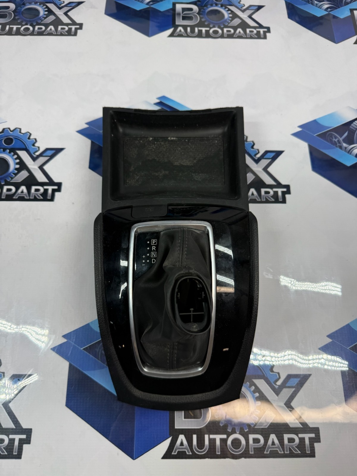 2017-2019 NISSAN ROGUE CONSOLE SHIFTER BOOT TRIM BEZEL 969XC-4BA0A OEM