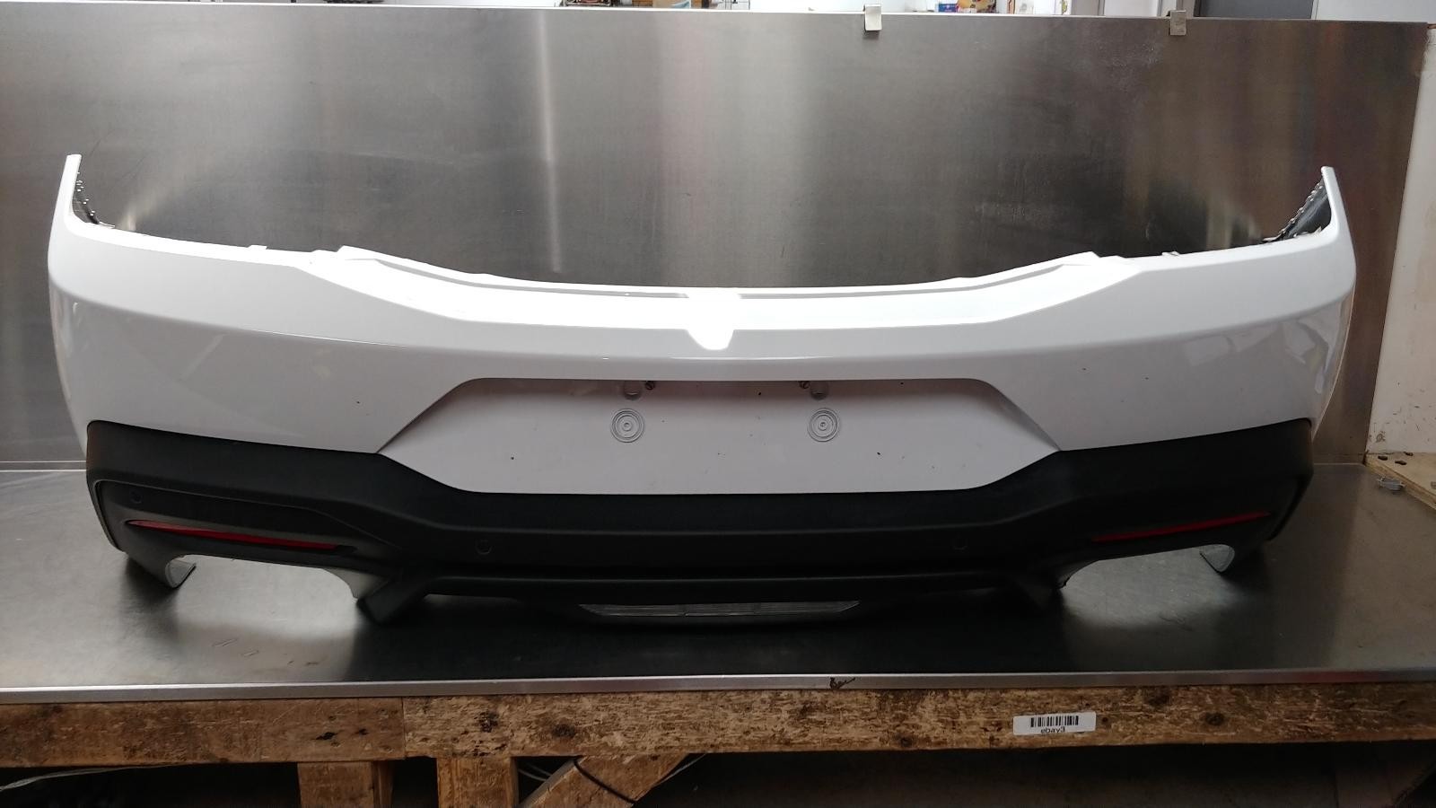 2024-2025 Ford Mustang GT OEM Dual Exhaust Rear Bumper Cover Oxford White