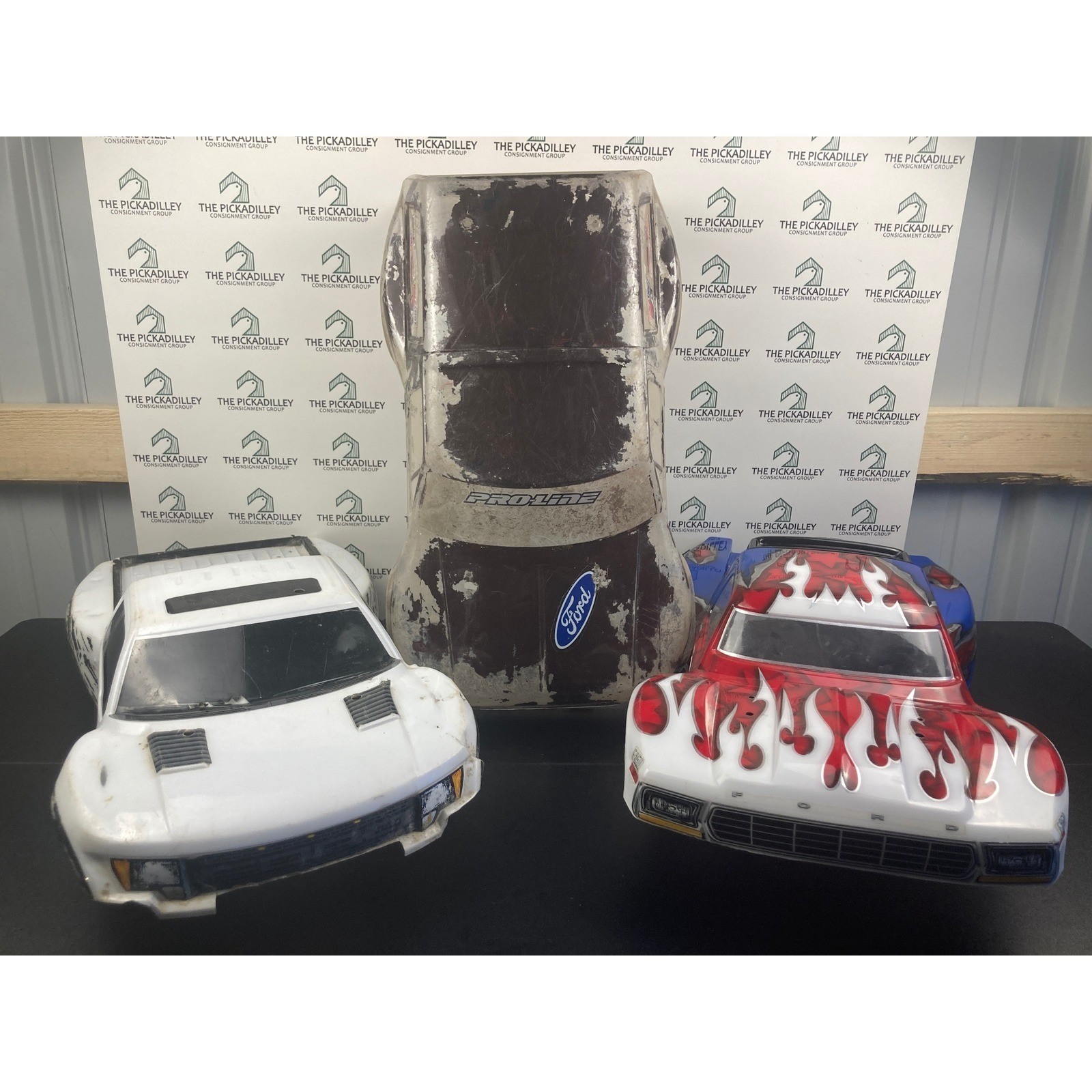 Bodies: Ford Raptor, F250, Bronco - Stadium Truck Lot - Read