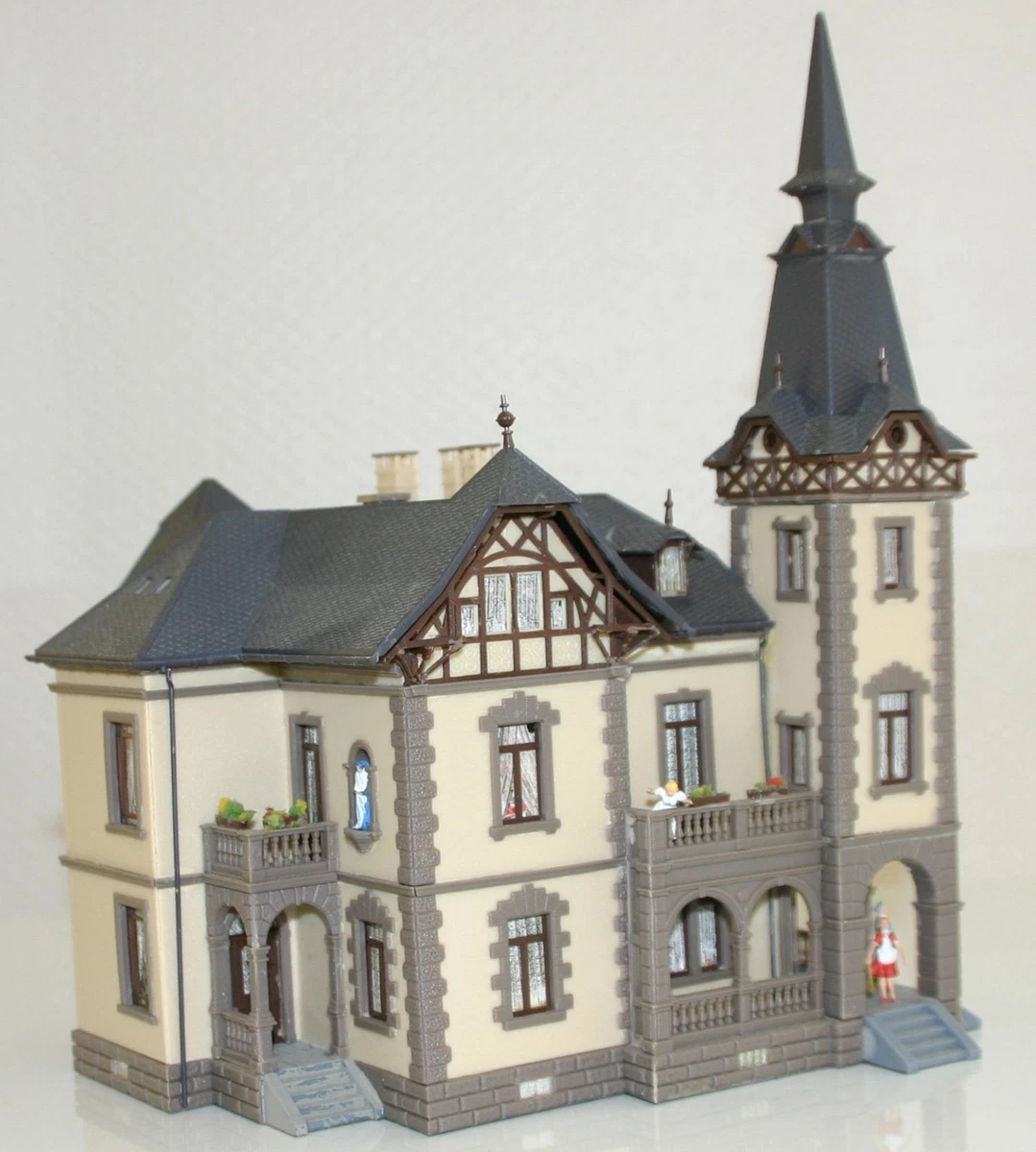 Faller 130364, alte repräsentative Villa Stadthaus mit Turm, H0, 1:87