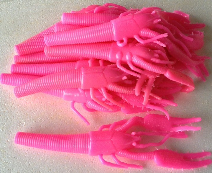 ONE POUND WAVE WORMS 7" TIKI-LOBSTER BULK HUGE CRAWFISH LURE Bubblegum