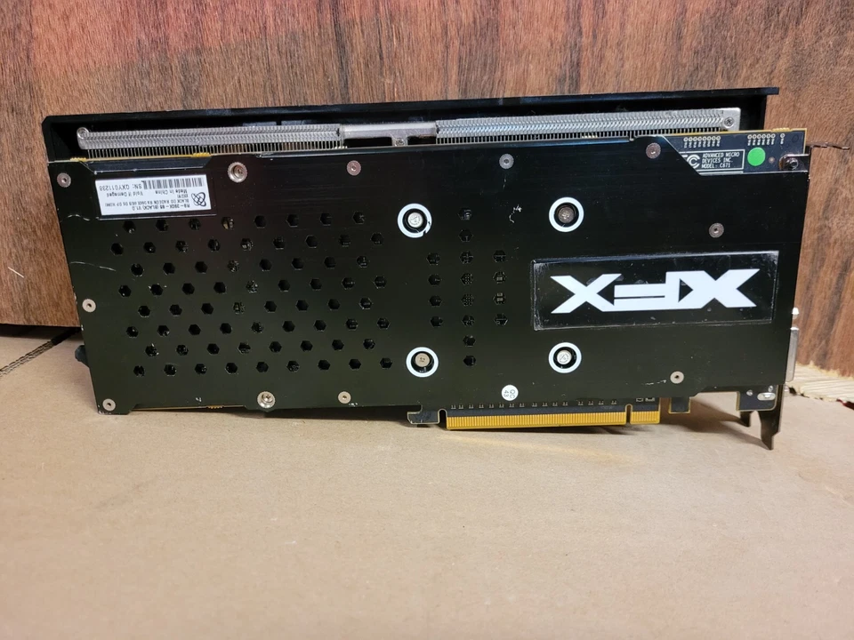 XFX Radeon R9 390X * 8 GB * PCI-E Graphics Card DUAL DVI HDMI & Display Port. - Image 2 of 4