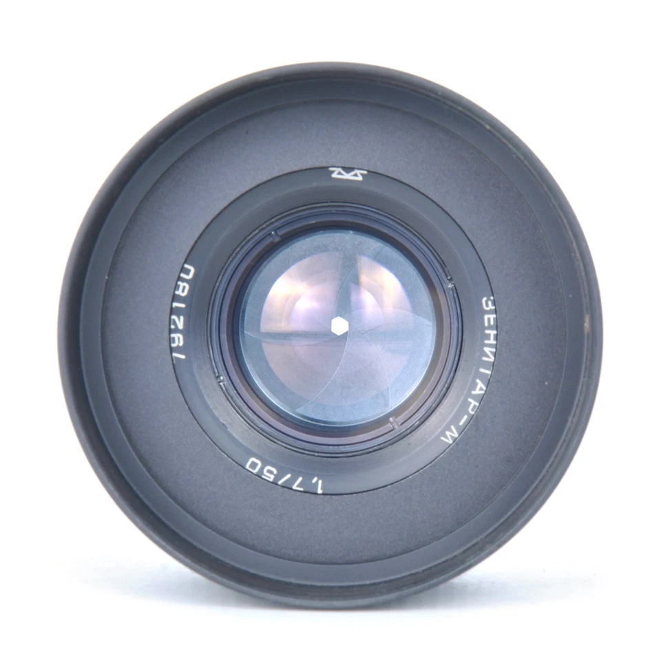 Lente Zenitar-M 50 mm F1.7 Prime con bokeh anamórfico y bengalas ¡para tu montaje! Foto 4 de 4