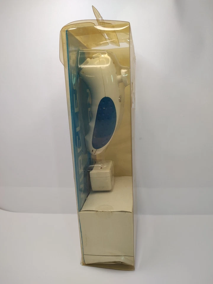 INTEC  WIRELESS NUNCHUCK CONTROLLER FOR NINTENDO WII WII U NEW - Image 4 of 4