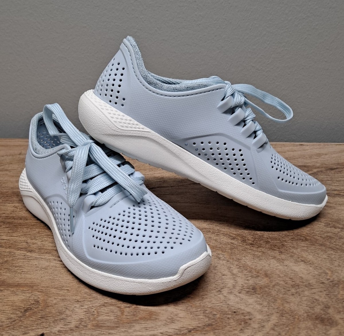 coco38 Crocs LiteRide Pacer Womens Size 5 Light Blue Lace-Up Comfort