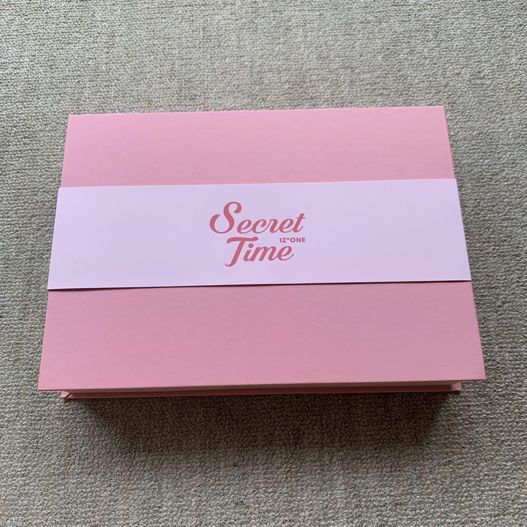 K-POP・アジア IZ*ONE secret time IZONE SEASON'S GREETINGS Secret Time (DVD+PhotoBook+Calendar