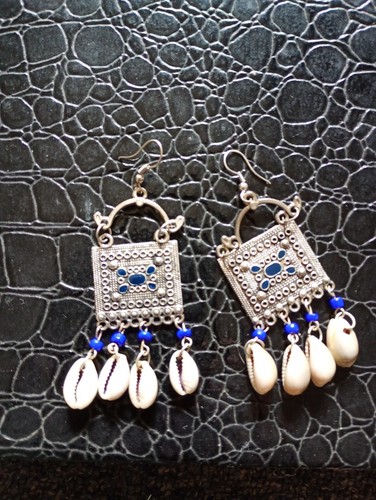 Boho Ethnic Earrings with Shells - Picture 1 of 2