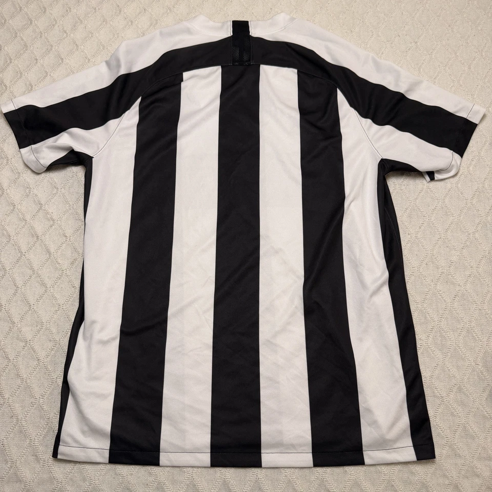 Camiseta deportiva de fútbol local NIKE FC negra/blanca para hombre grande AH9510-100 USADA EN EXCELENTE ESTADO Foto 2 de 4