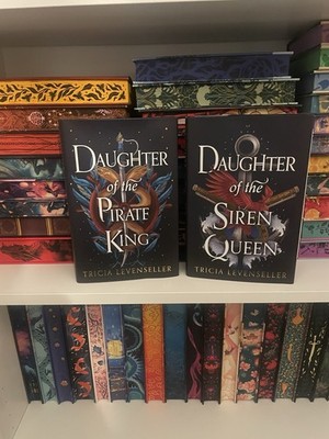 Daughter of the Pirate King Fairyloot - SIGNED Special Edition Set