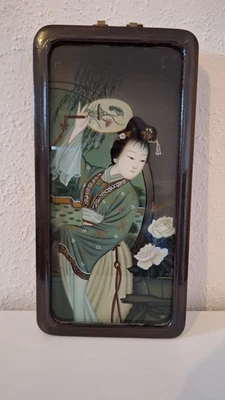 Asiatisches Bild Hinterglasmalerei Geisha mit Blume - Bild 1 von 4