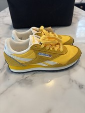 Reebok Classic Nylon Sneakers Yellow White US 5 Athletic Shoes