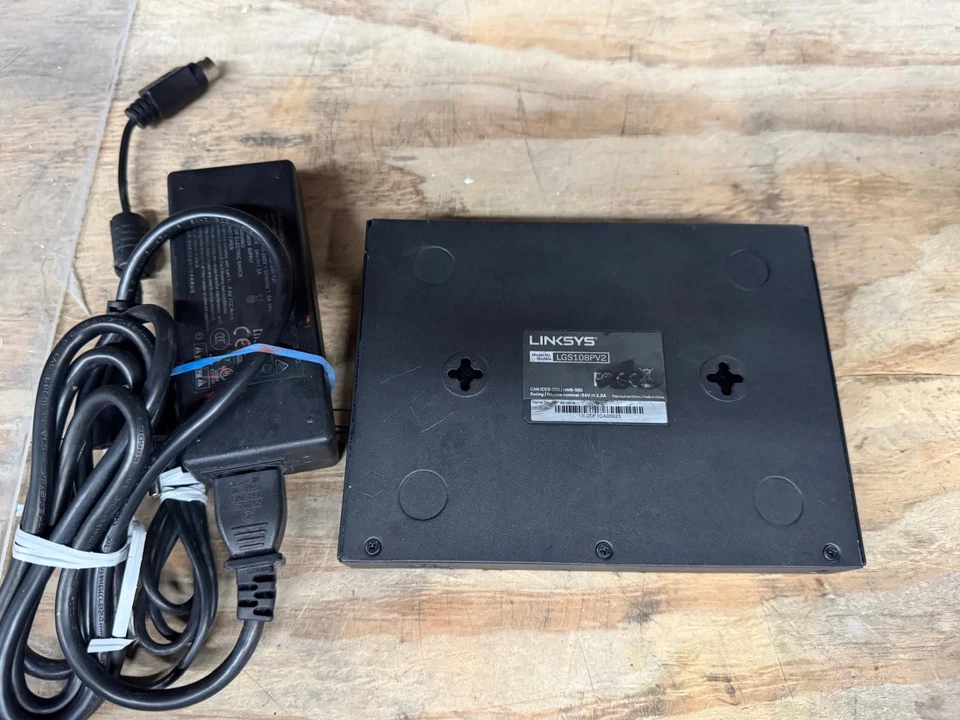 Linksys LGS108PV2 8-Port Buisness Desktop Gigabit PoE+ Switch - Image 3 of 3