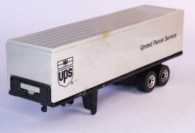 c6E325 Bastlerware Teileträger Matchbox  Anhänger UPS
