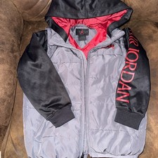 Air Jordan Gray Puffer Vest Jacket Hooded Full Zip Jumpman Graphic Size 5/6