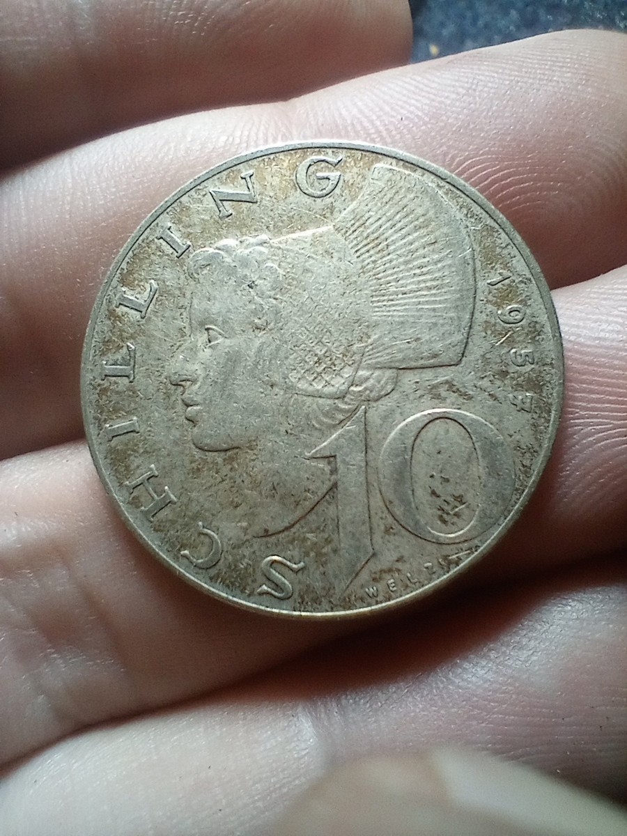 AUSTRIA  1957  10 SHILLINGS SILVER COIN. KM # 2882