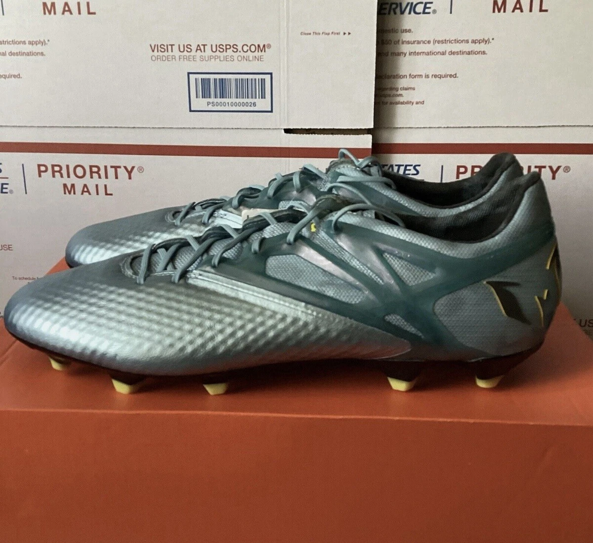 Preços baixos em adidas Messi 15.1 Black | eBay