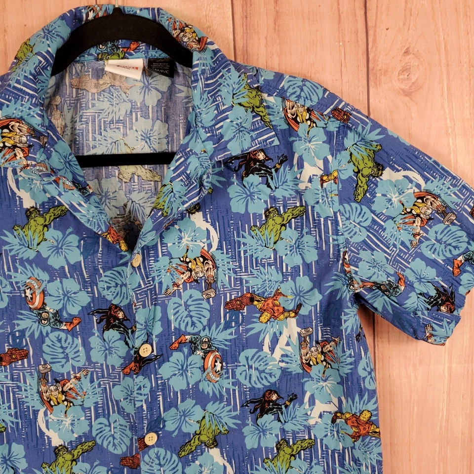 Marvel Mens Hawaiian Button Up Shirt Sz Small All Over Print Superhero Camp - Image 2 of 4
