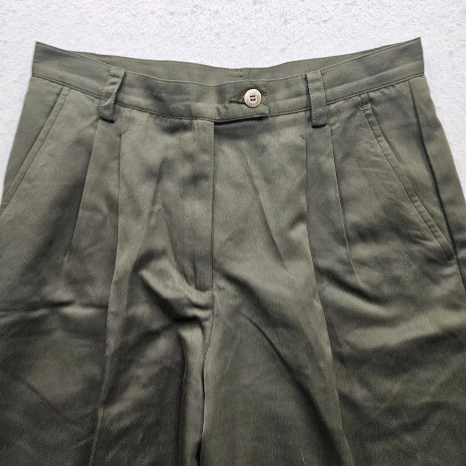 Pantalones cortos plisados verde militar Liz Claiborne para mujer 10 Foto 2 de 4
