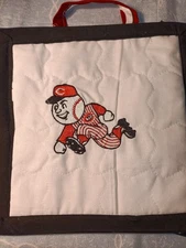 Cincinnati Reds Embroidered Hot Pads
