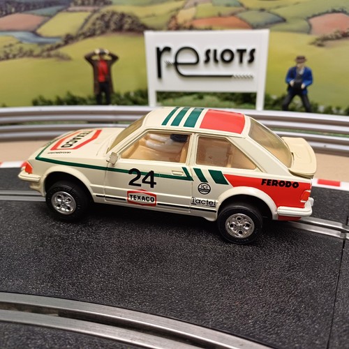 Scalextric C441 Ford Escort XR3i. Texaco No 24 White. Vintage Slot Car. Lights. - Picture 3 of 9