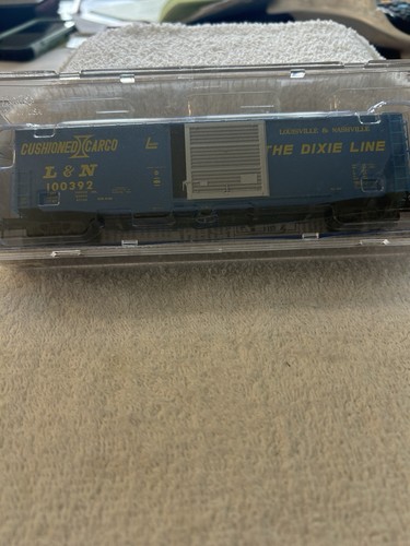 Kadee Cars Louisville & Nashville 50’ PS-1 Boxcar 10’ puertas #100392 | Zustand: New