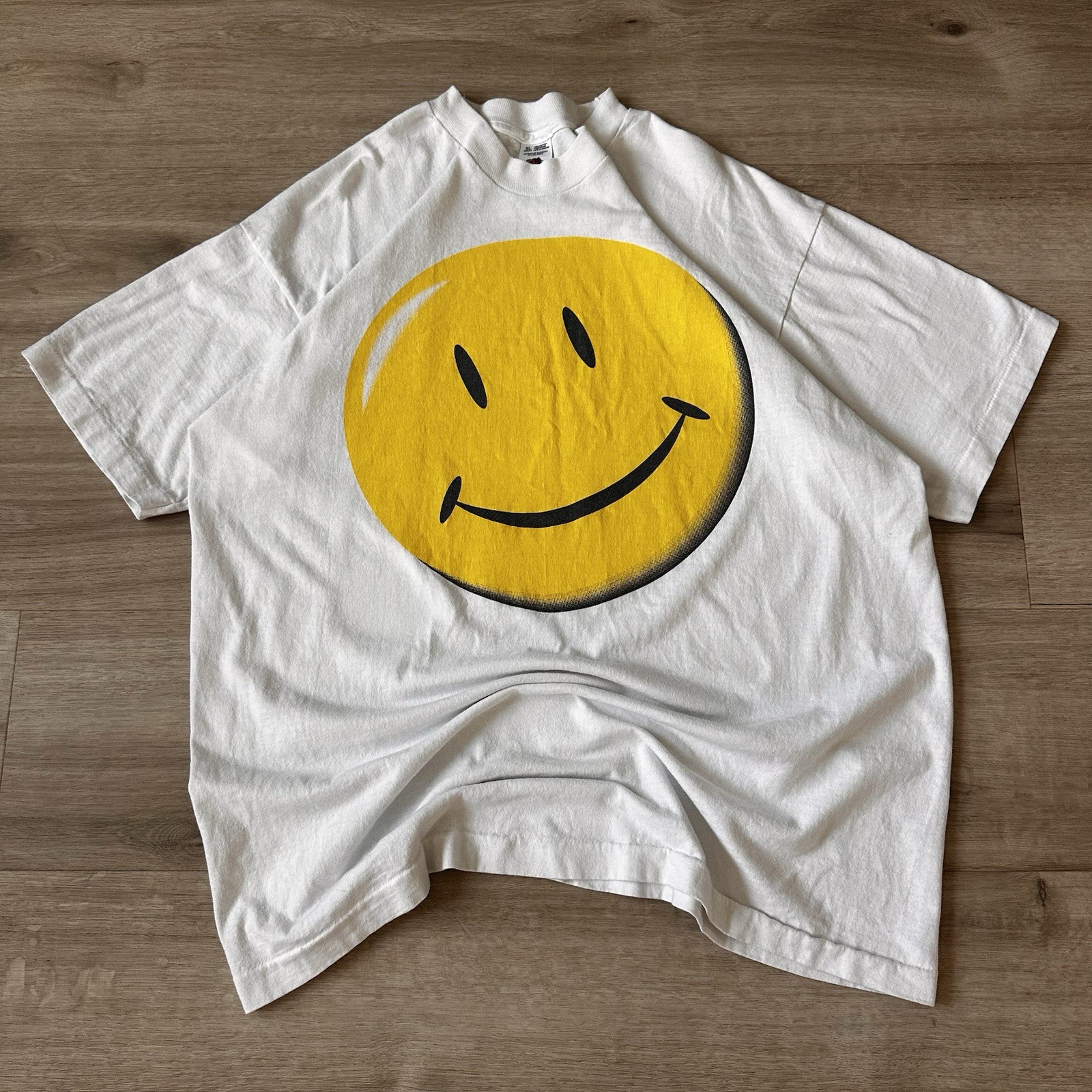 VTG 90’s Smiley Face Big Logo Yellow Face Single Stitch T-Shirt Size XL USA