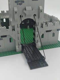 Lego Castle Lion Knights Set 6080 King's Castle Almost Complete w/ Box + Instr.