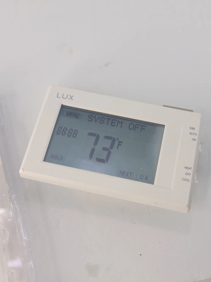 Lux TX9600TS 7-day Touch Screen Programmable Thermostat - White - Image 2 of 4