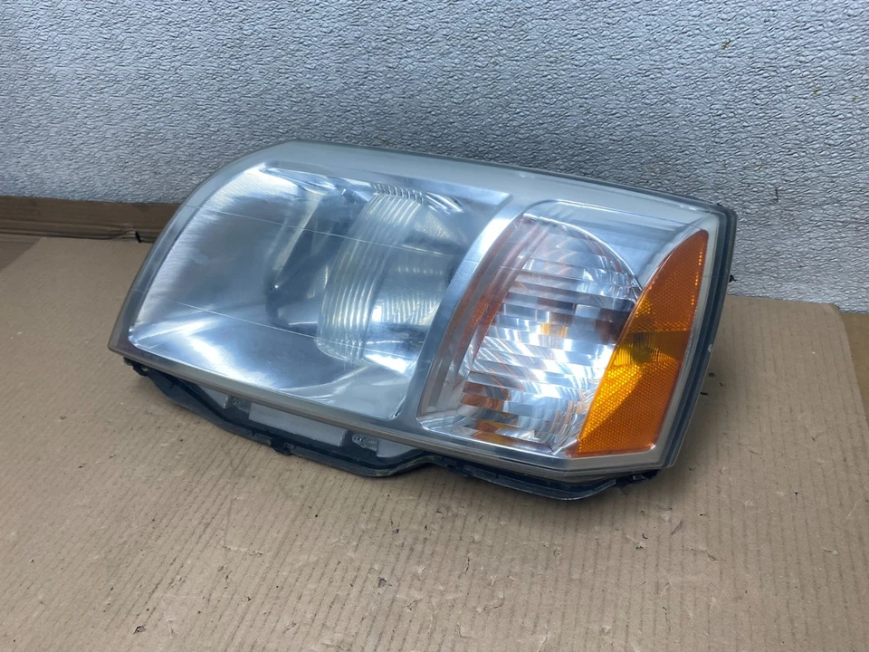 2004 - 2008 Mitsubishi Endeavor Headlight Left Driver Lh Side OEM U2603 DW - Image 2 of 4