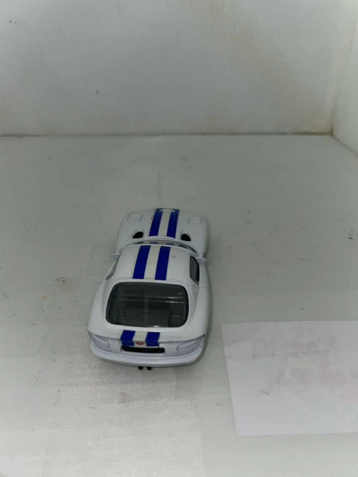 Burago Dodge Viper GTS 1/43 - Immagine 3 di 4
